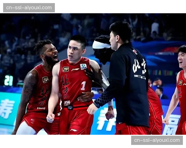 广州不敌北京季后赛形势严峻 陈盈骏祝铭震需承担更多 广州不敌北京季后赛形势严峻 陈盈骏祝铭震需承担更多